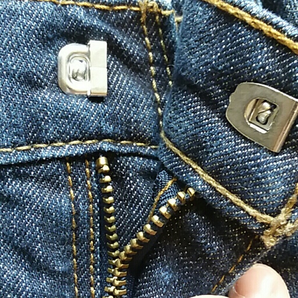 Levi's Athletic Fit Distressed Jeans - Picture 5 of 8