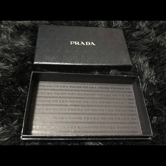 Prada Box - Picture 2 of 2