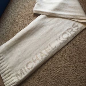 MICHAEL KORS scarf