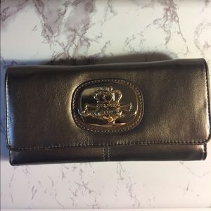 Kathy Wallet