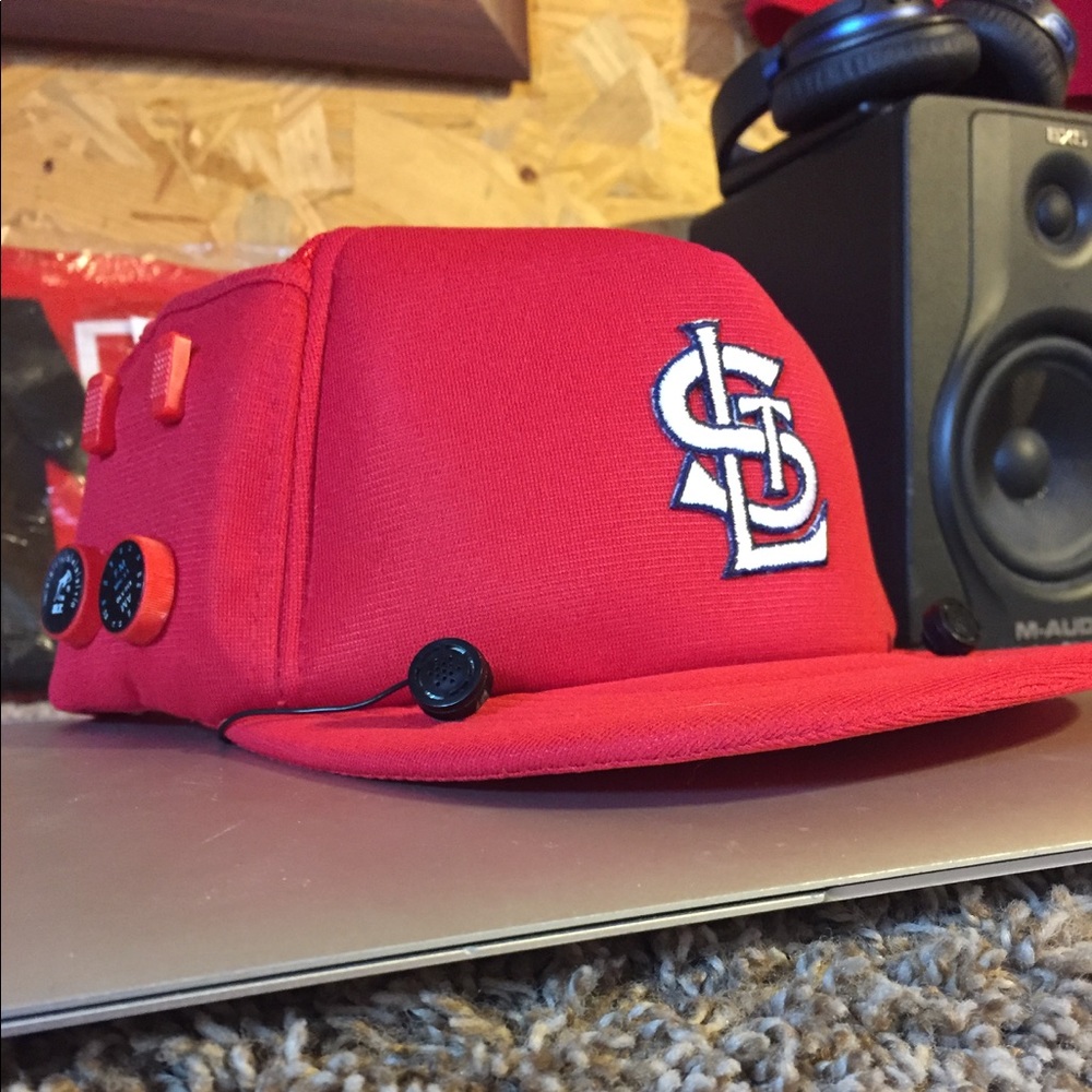 ⚾️🔴Vintage STL Cardinals |Hat Man| Radio Hat⚾️🔴