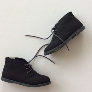 Gymboree boys dressy boots