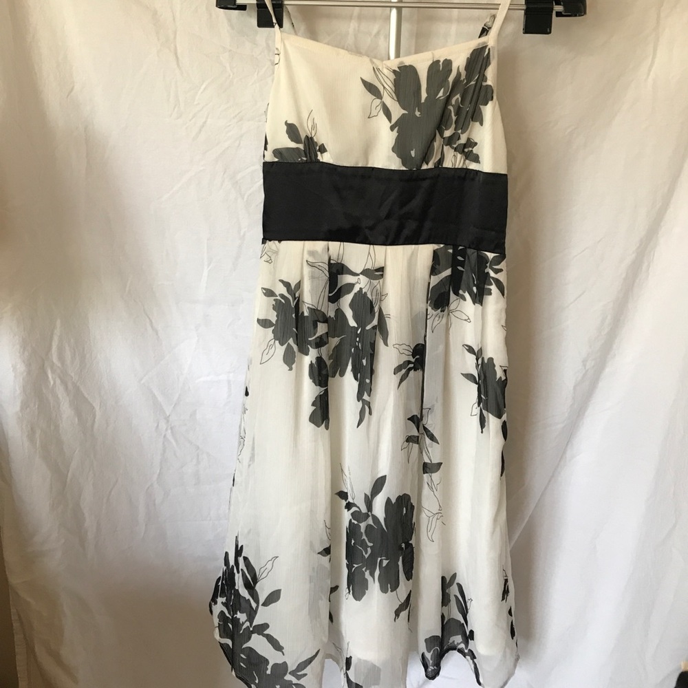 VENUS Floral Dress