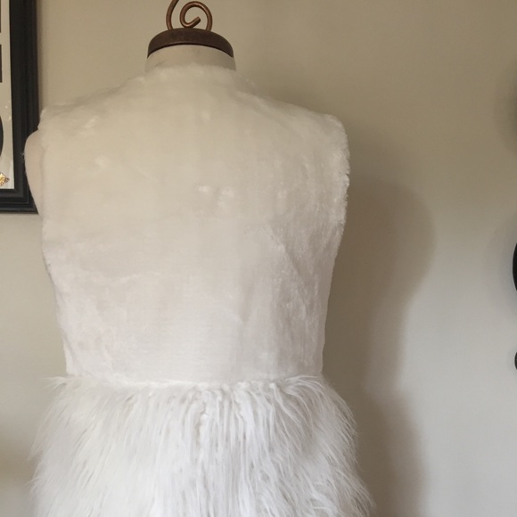 Fashionable & classy vest - Picture 3 of 5