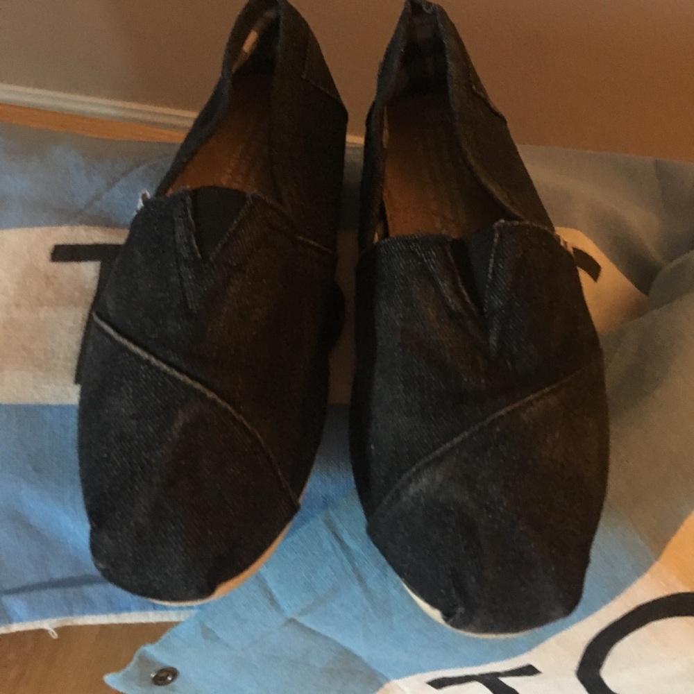 Navy Denim TOMS, Size 6
