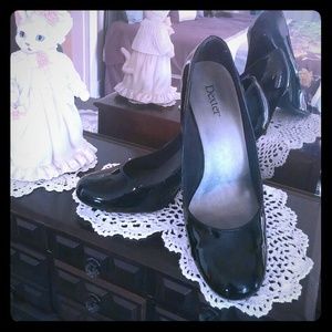 Dexter Patent Pumps