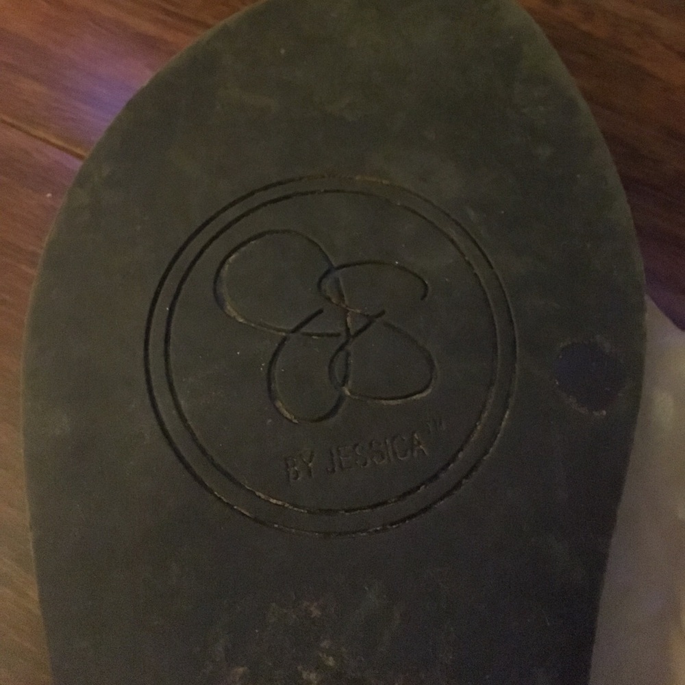 Sandals - Picture 4 of 4