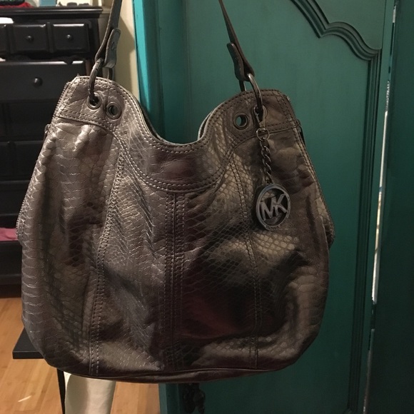 EUC MICHAEL KORS BAG - Picture 1 of 5