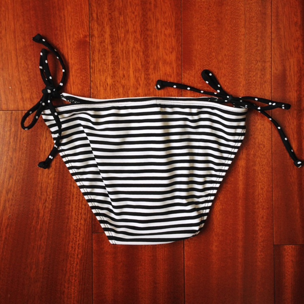 Bikini Bottom - Picture 2 of 5