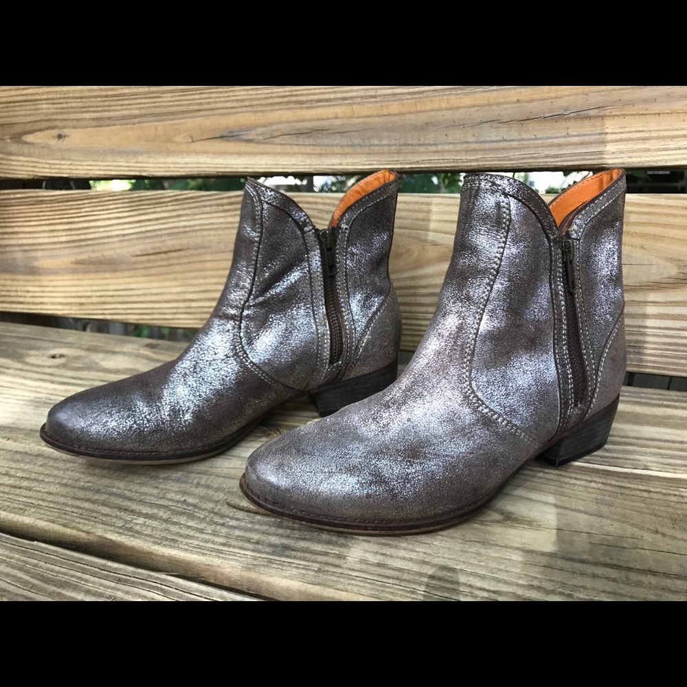 Seychelles Lucky Penny Bootie in Pewter