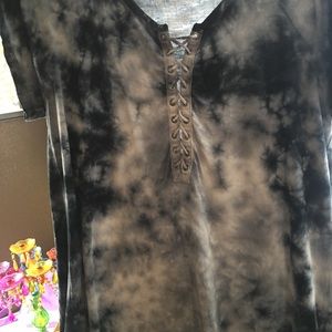 ⭐️American Eagle blue tie die T⭐️