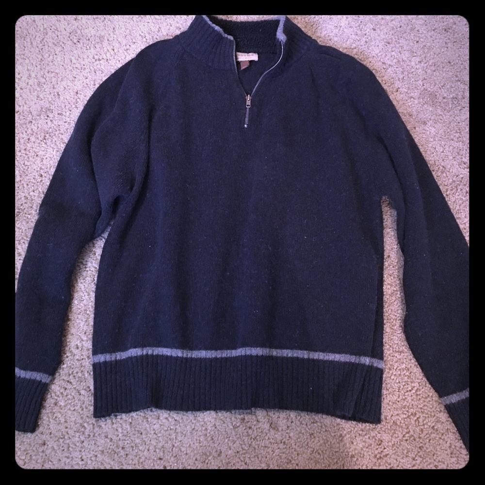 Men’s part wool sweater