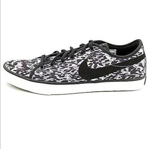 Nike Leopard Print Tennis Shoes