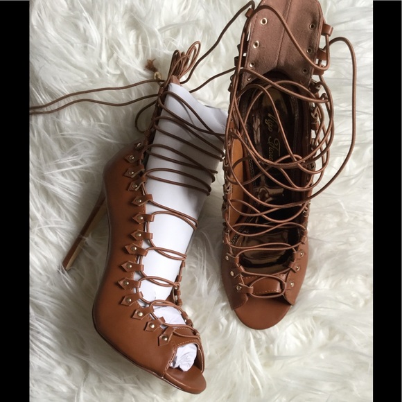 Pumps - Picture 2 of 3