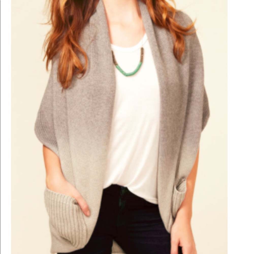 A sleigh Ombré Draper Front Pocket Cardigan