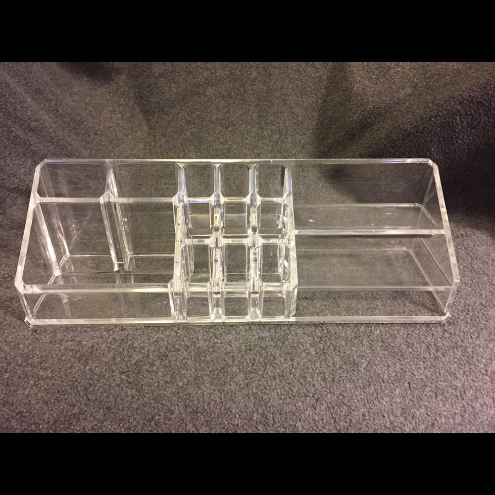 Acrylic makeup organizer