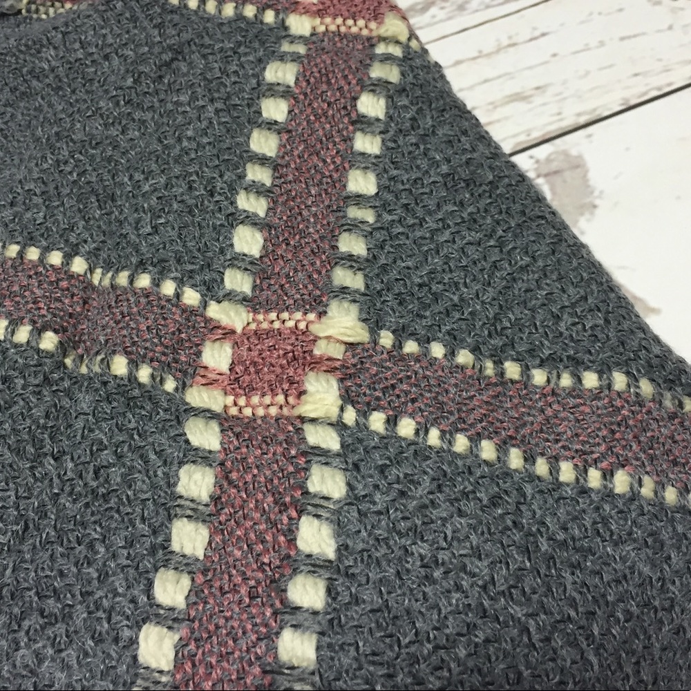 Gray Plaid Knit Poncho - Picture 6 of 6