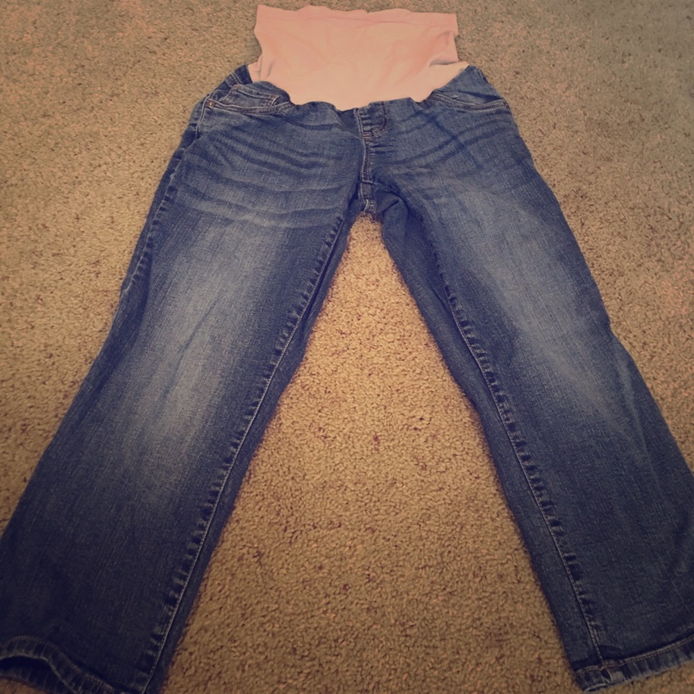 Women’s maternity crop jeans