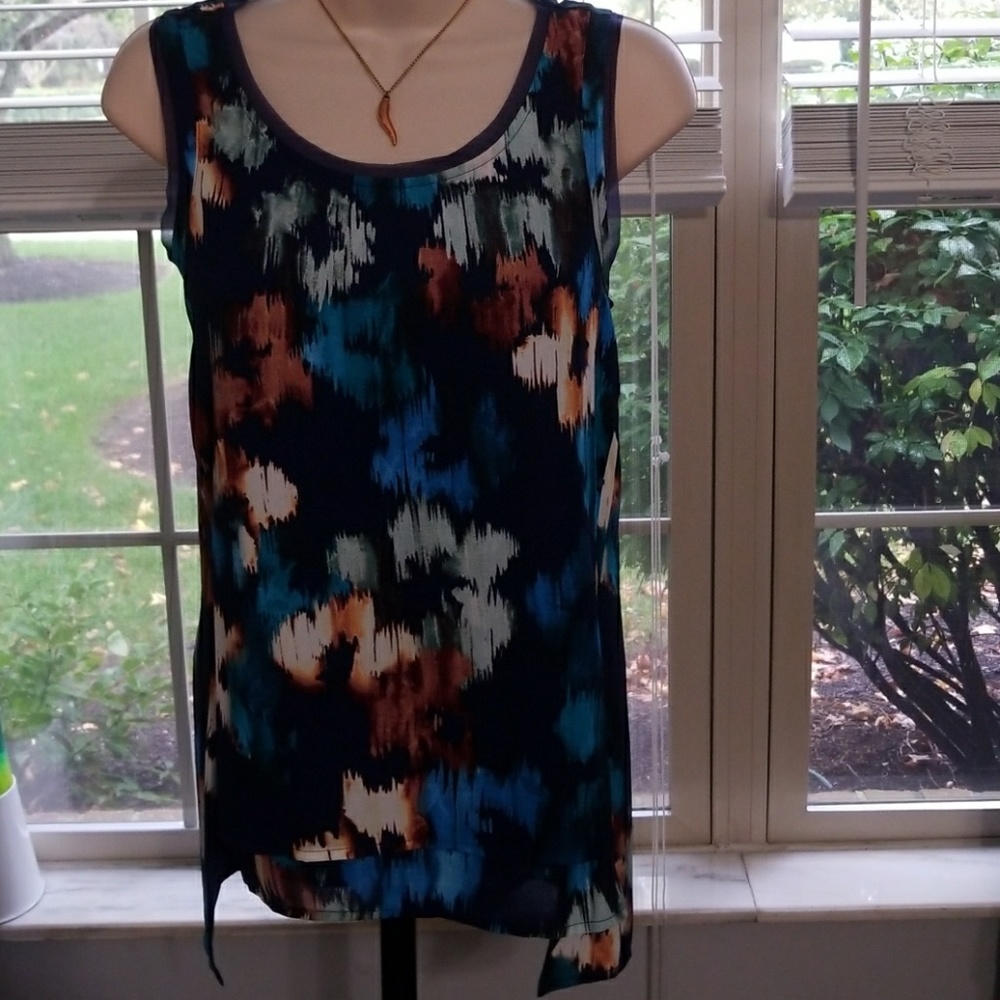 SOLD AT GARAGE SALE hi-low flowy sleeveless blouse - Picture 1 of 8