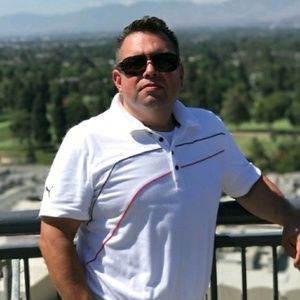 Meet your Posher, Cesar