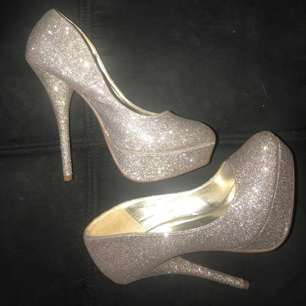 Forever 21 - pump glittery heels