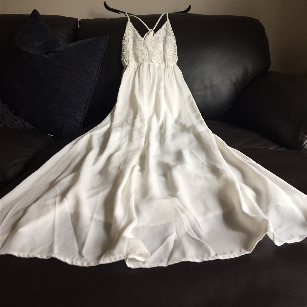 🌿WHITE BOHO DRESS🌿 - Picture 2 of 8