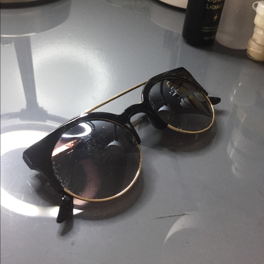 Basic retro black sunglasses