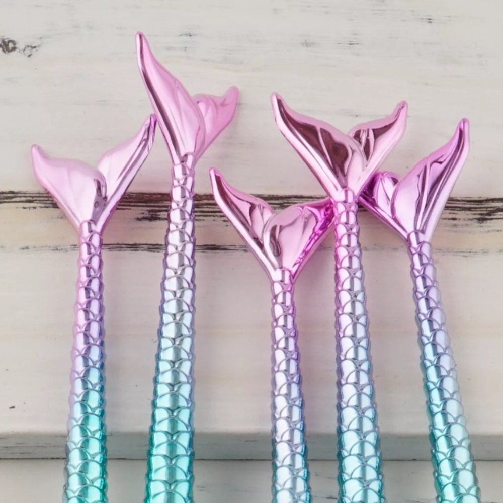 1 left!💜Ombre mermaid fish tale makeup brushes! - Picture 3 of 3