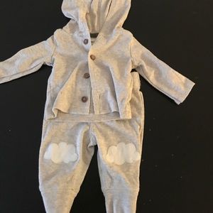 Newborn unisex outfit