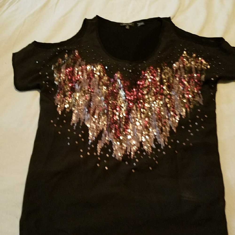 Open shoulder top