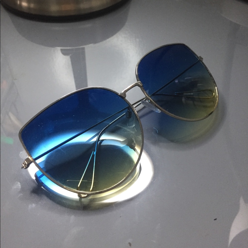 Oversized sunglasses