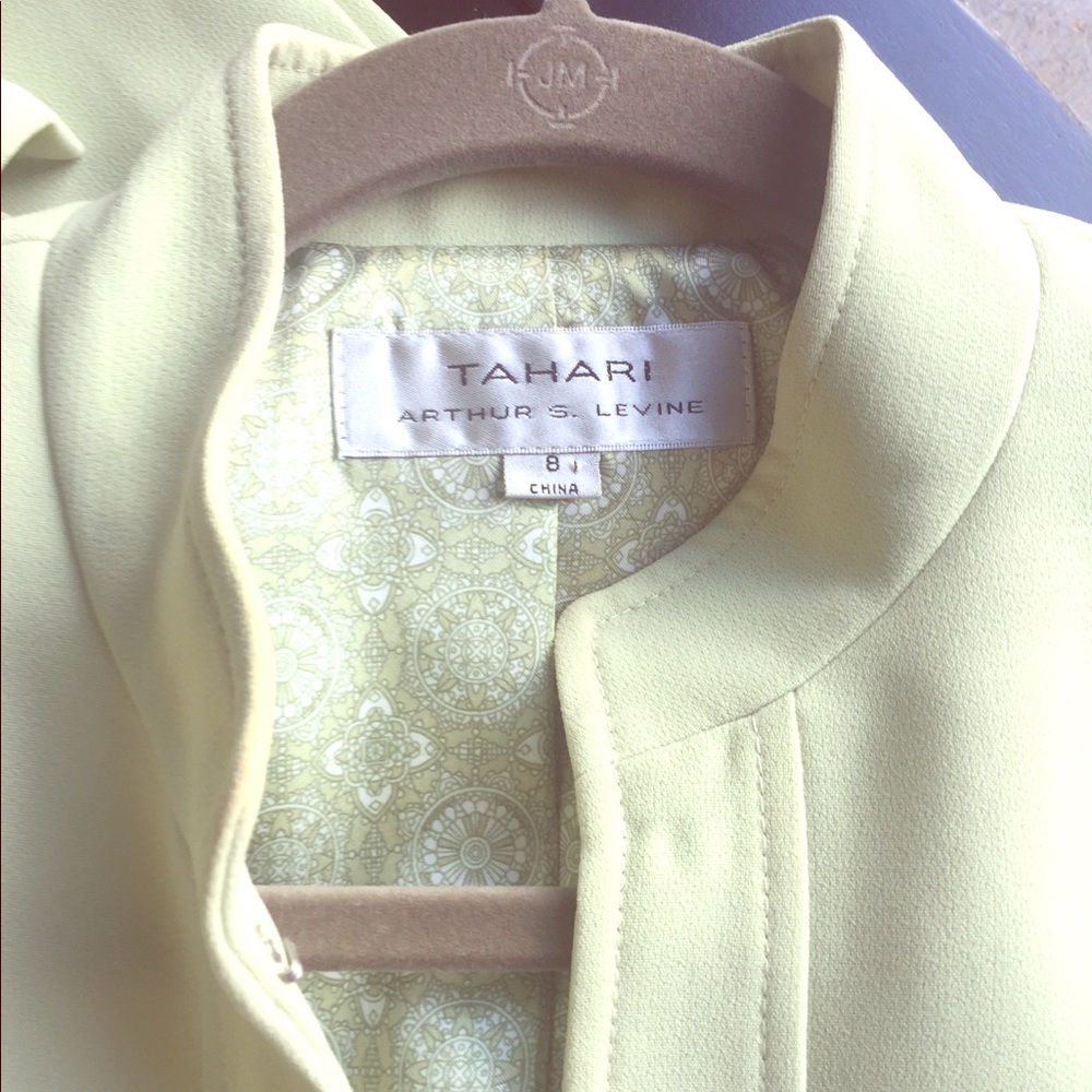 Tahari three piece women’s suit skirt, top,jacket