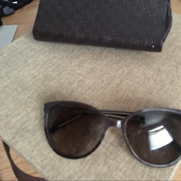 Gucci sunglasses - Picture 2 of 2