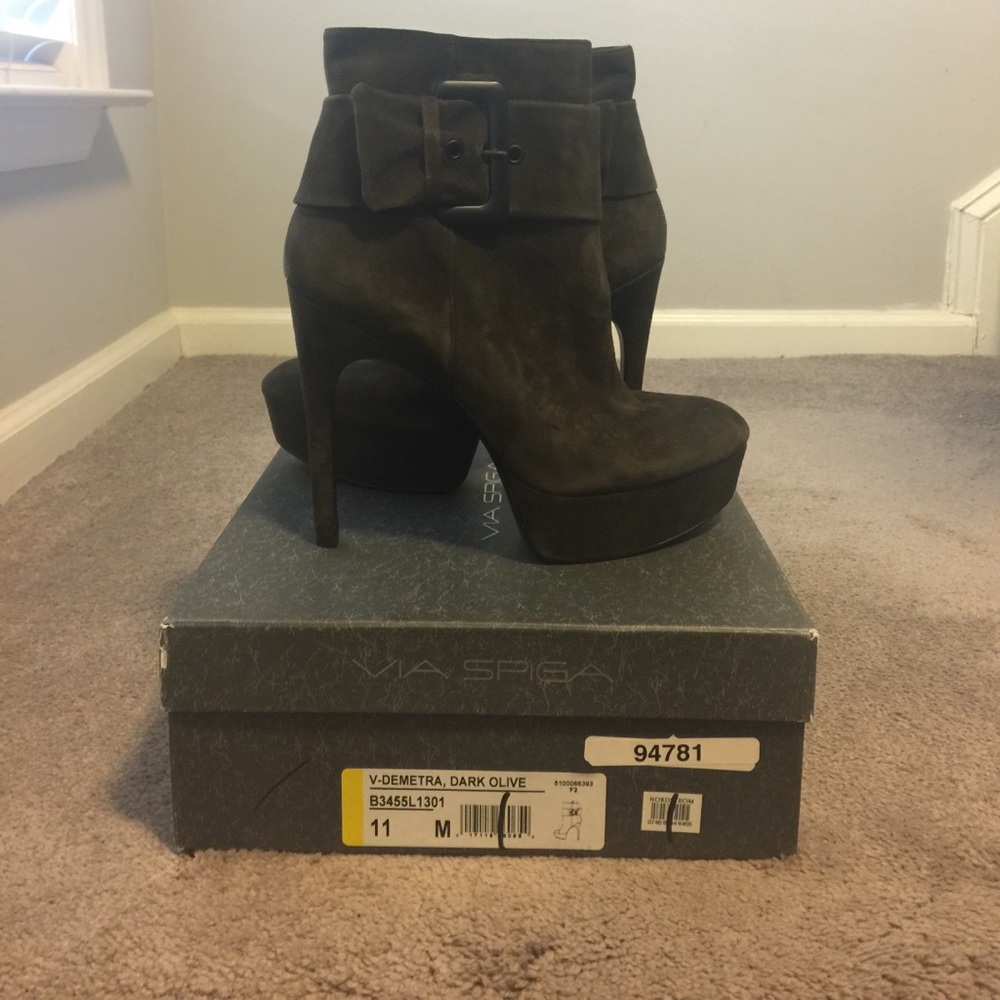 Via Spiga boots