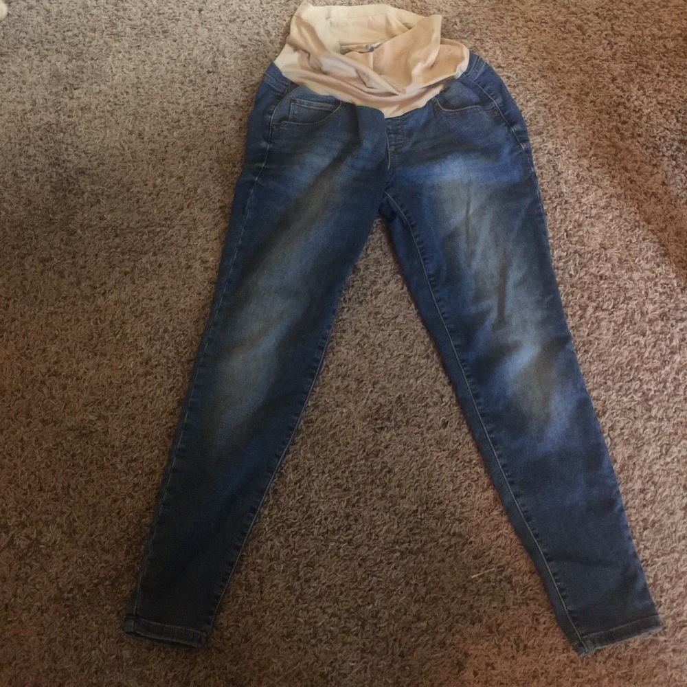 Maternity jeggings