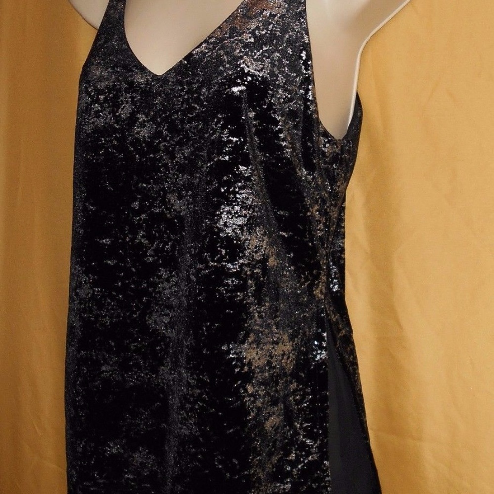 Richly textured black and silver tanktop