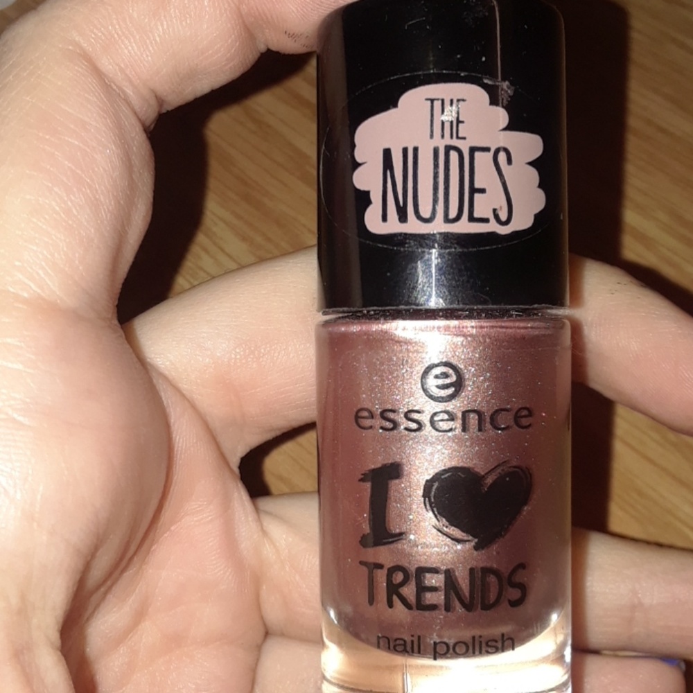 Essence I Love Nudes polish