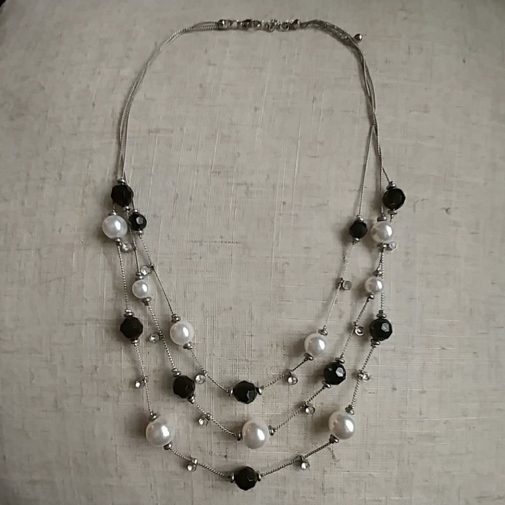 Elegant layered necklace