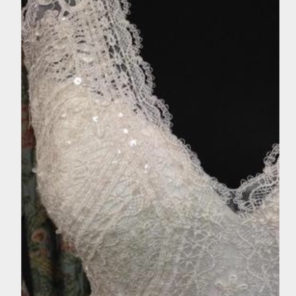 San Patrick Wedding Dress - Picture 2 of 7