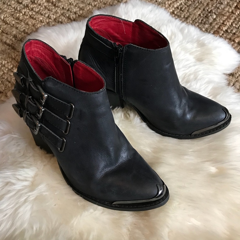 Sam Edelman “Vintage” black booties 7.5