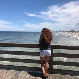 Meet your Posher, Dana