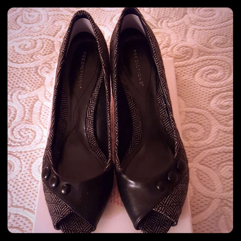 Predictions black plaid open-toe heels