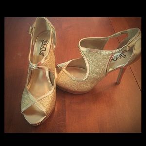 Brash Women's lyric caged platform heel