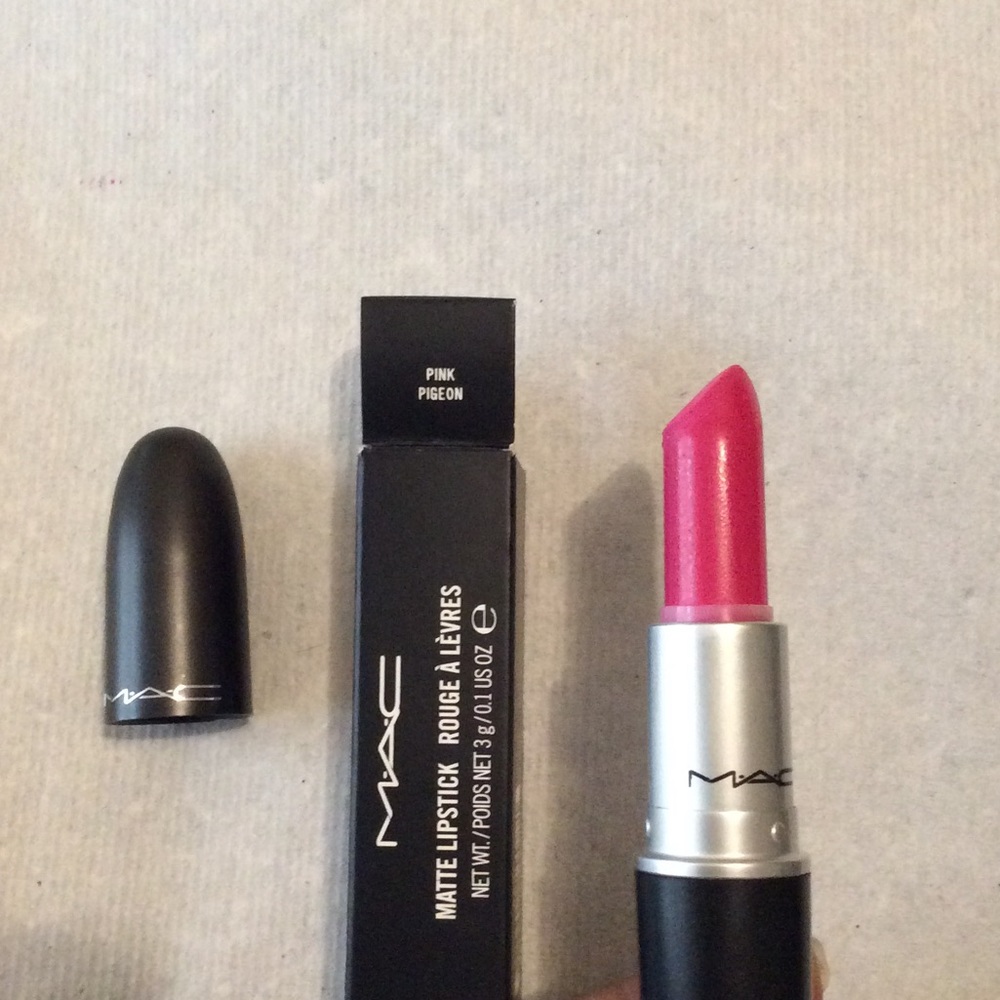 Mac Pink Pigeon lipstick