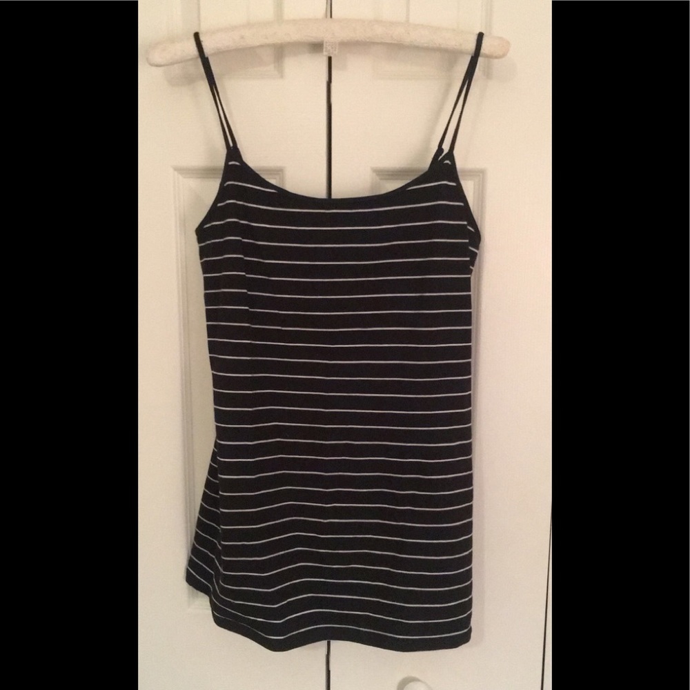 CUTE TANK TOP🖤