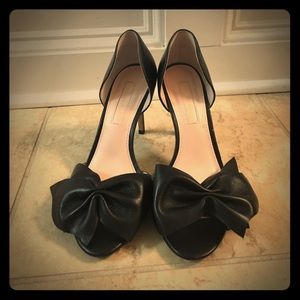 Avec Les Filles Jada Peep Toe Pump “Napa Black”