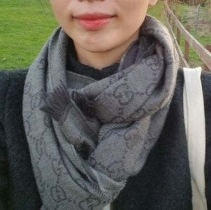 Gucci scarf