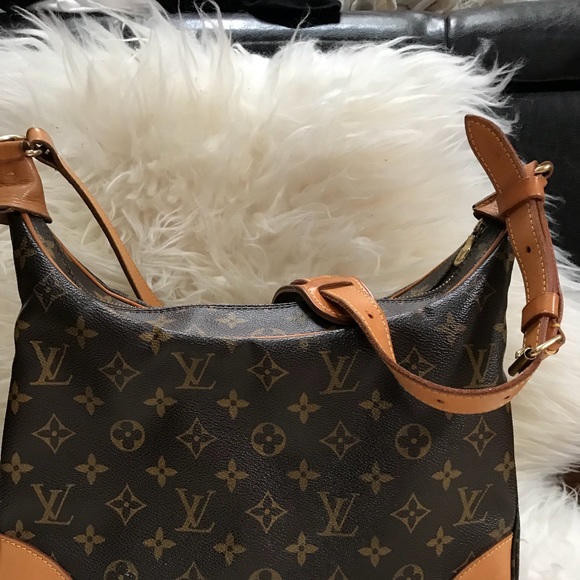 SOLD -Authentic Louis Vuitton - Picture 2 of 8