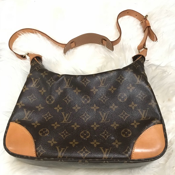 SOLD -Authentic Louis Vuitton - Picture 7 of 8