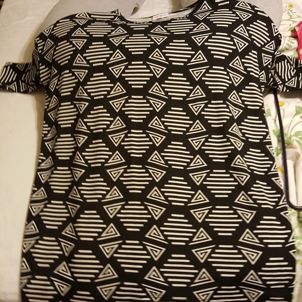 Lularoe geometric Irma
